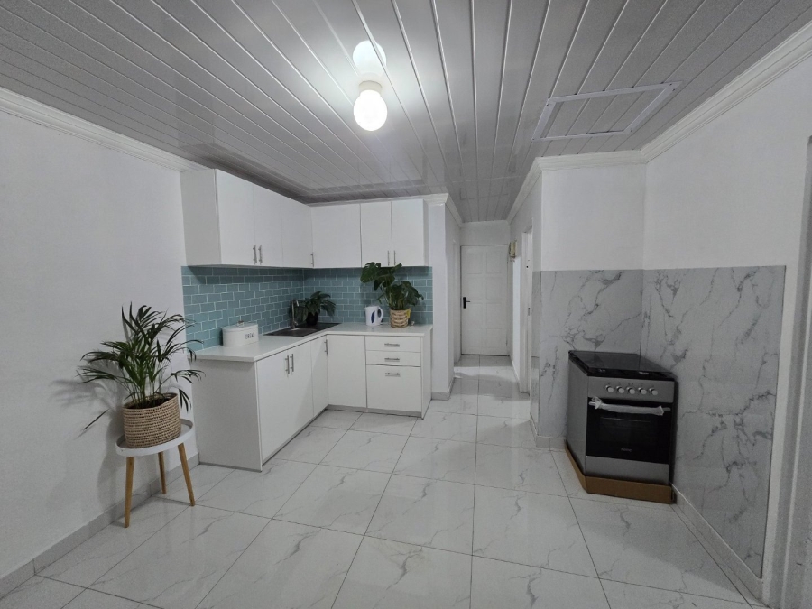 2 Bedroom Property for Sale in Pelican Park Western Cape